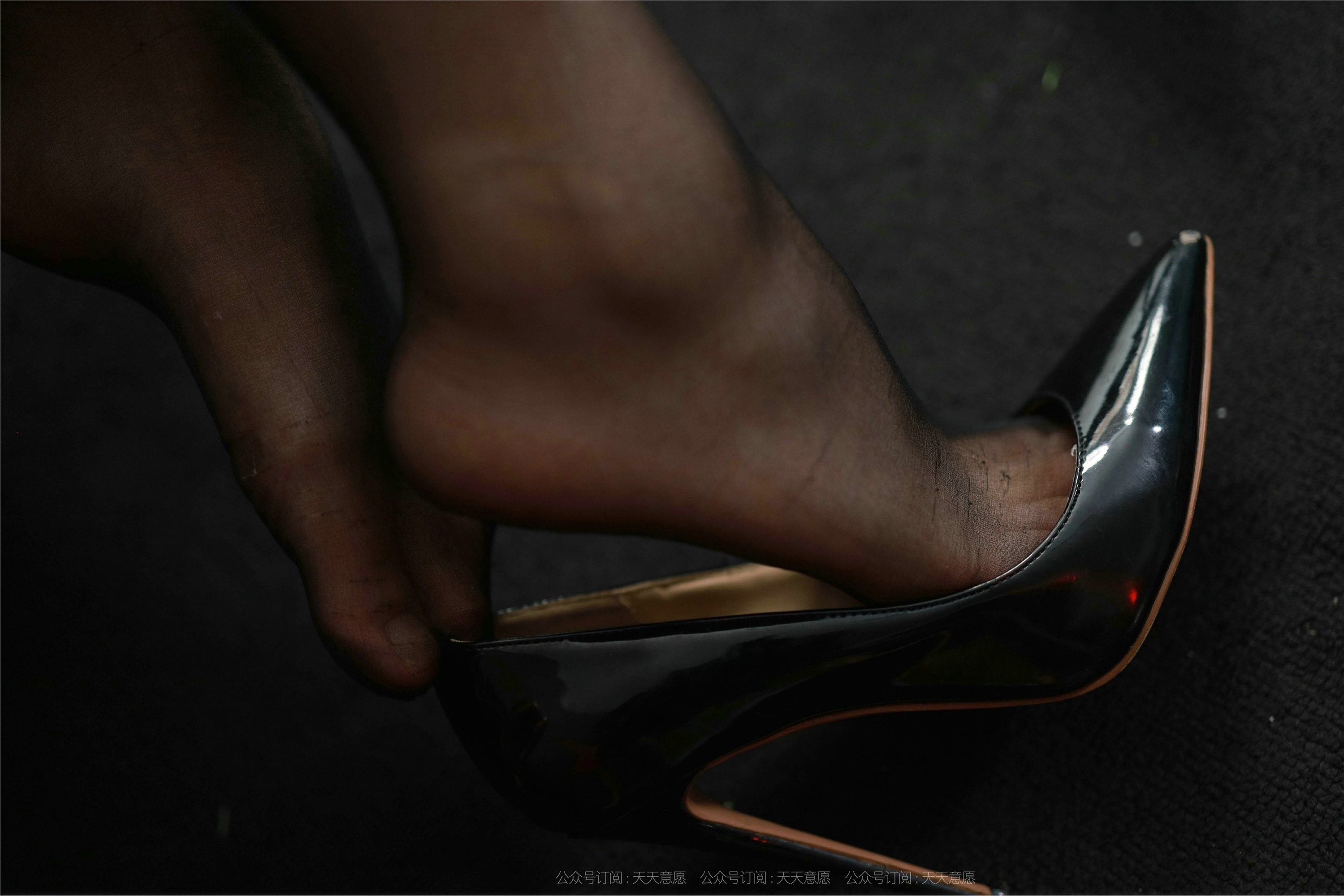 IESS异思趣向  2021.08.21 丝享家896：小婕《挂脖连衣裙》